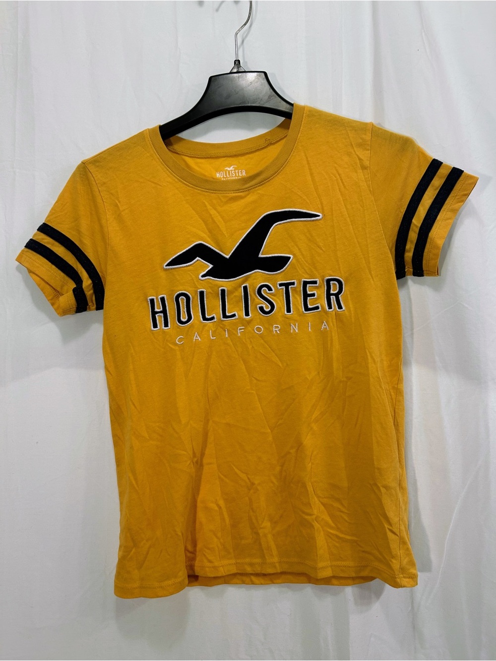 Hollister California Graphic Tee Yellow Embroidered Seagull,  Varsity Stripe XS